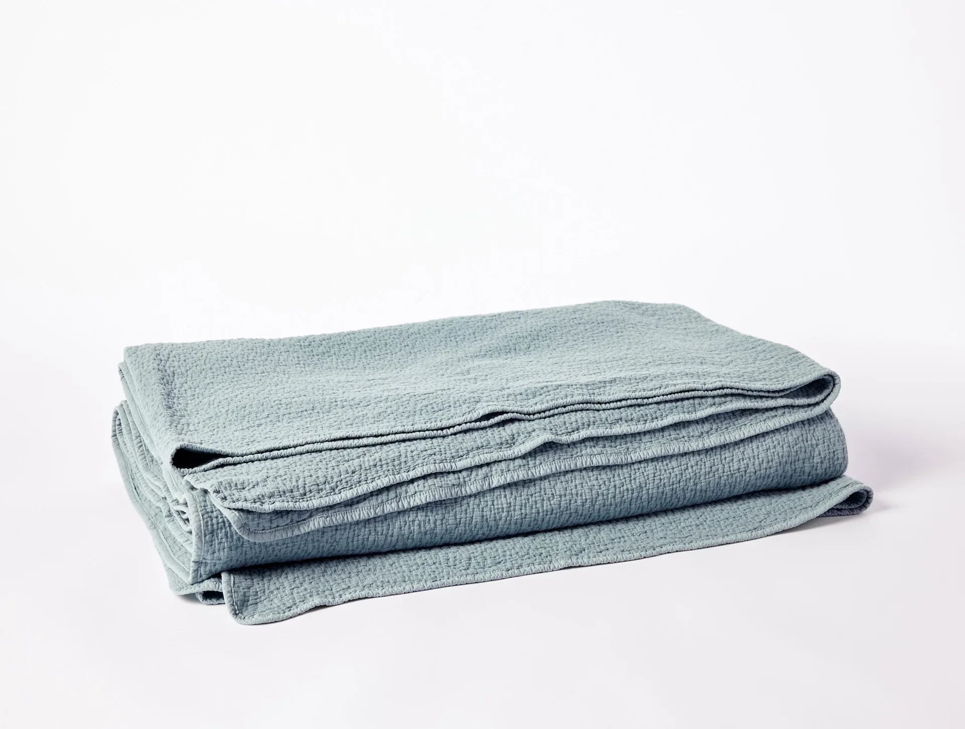 Cascade Organic Matelasse Blanket - Soaring Heart Natural