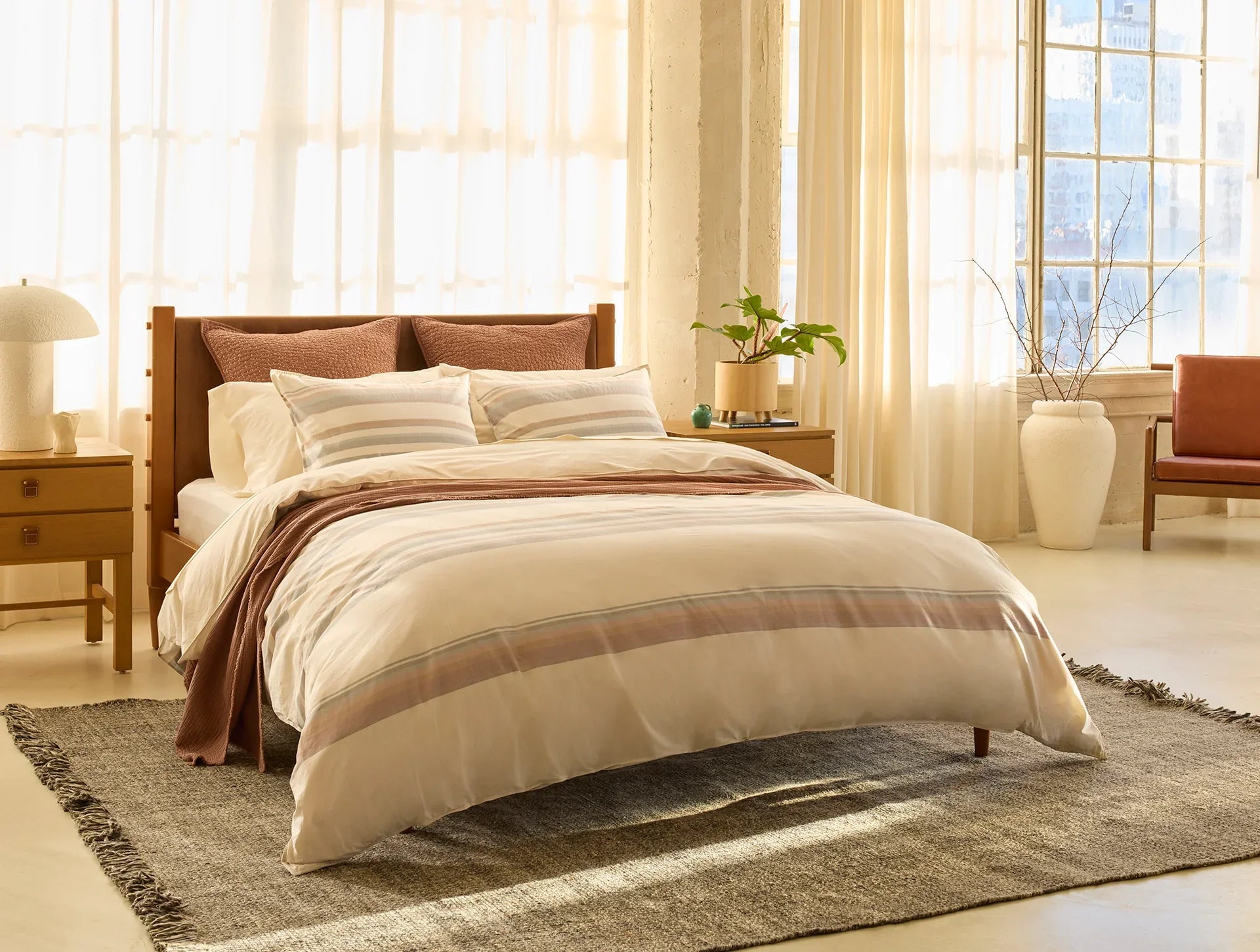 Coyuchi Full Queen Stone w Multi Crestridge Organic Duvet Cover