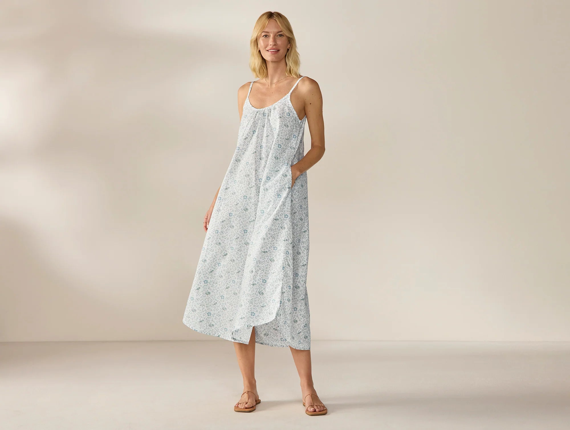 Coyuchi Medium Tidal Meadow Women’s Isla Organic Cotton Night Dress