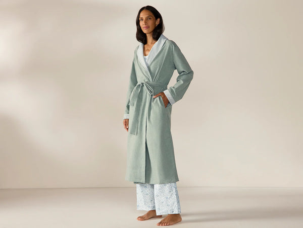 Women's Cloud Brushed Organic Flannel Robe - Soaring Heart Natural Bed ...