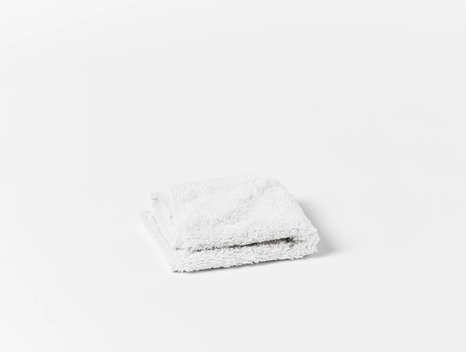 Coyuchi Wash Cloth Alpine White Cloud Loom Organic Towels & Bath Mat