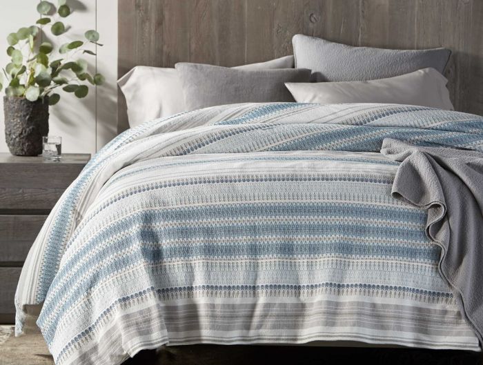 Coyuchi King Soft White w Deep Graphite Lost Coast Organic Duvet Cover